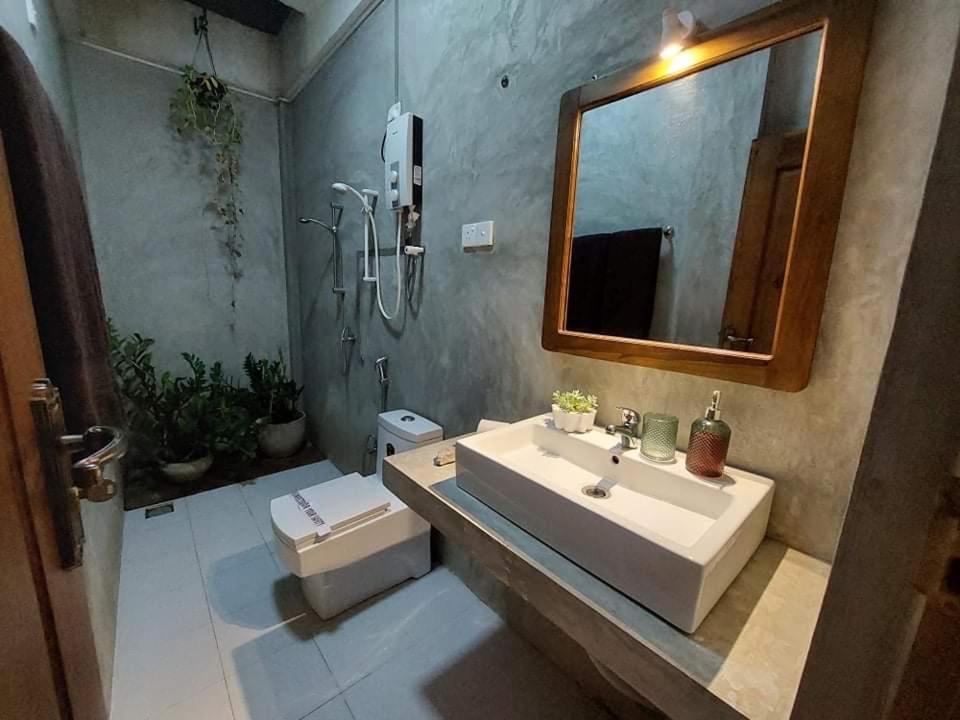 Kingcity Resort Anuradhapura Bagian luar foto