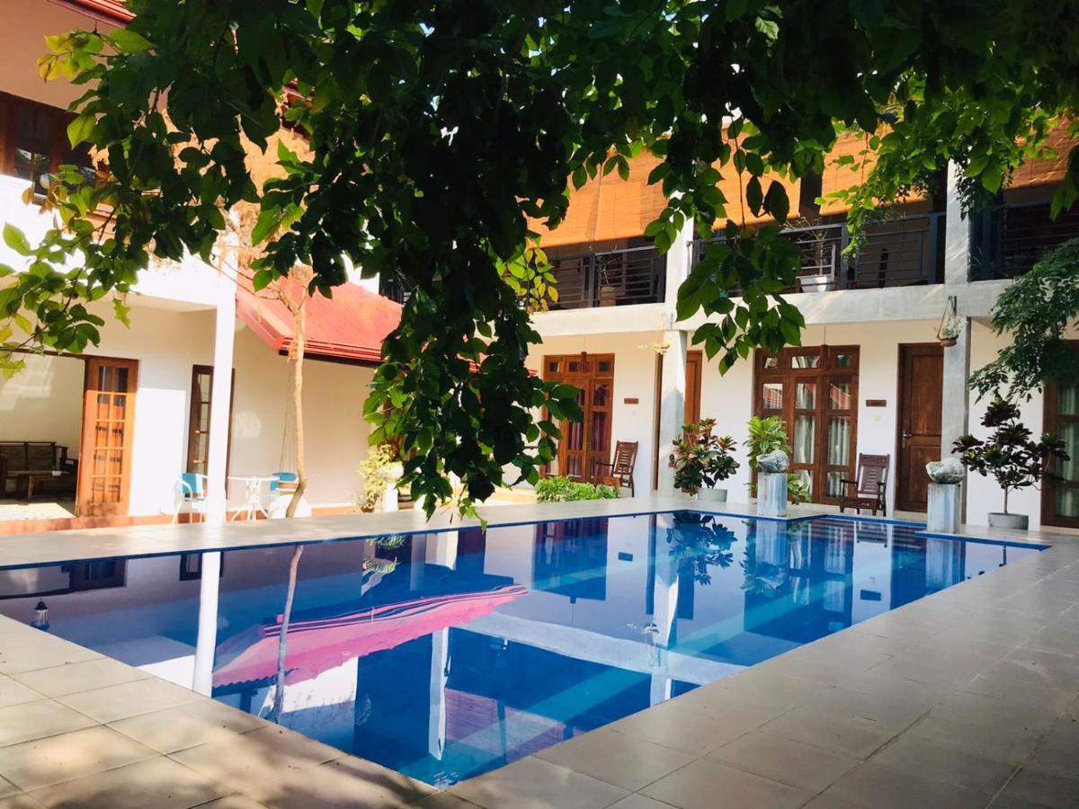 Kingcity Resort Anuradhapura Bagian luar foto