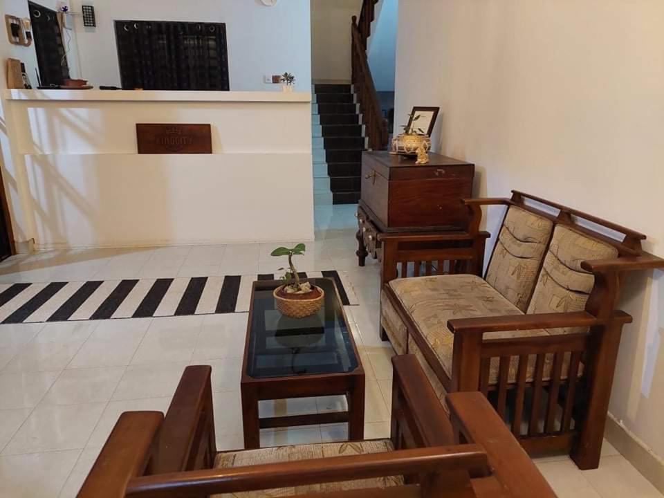 Kingcity Resort Anuradhapura Bagian luar foto