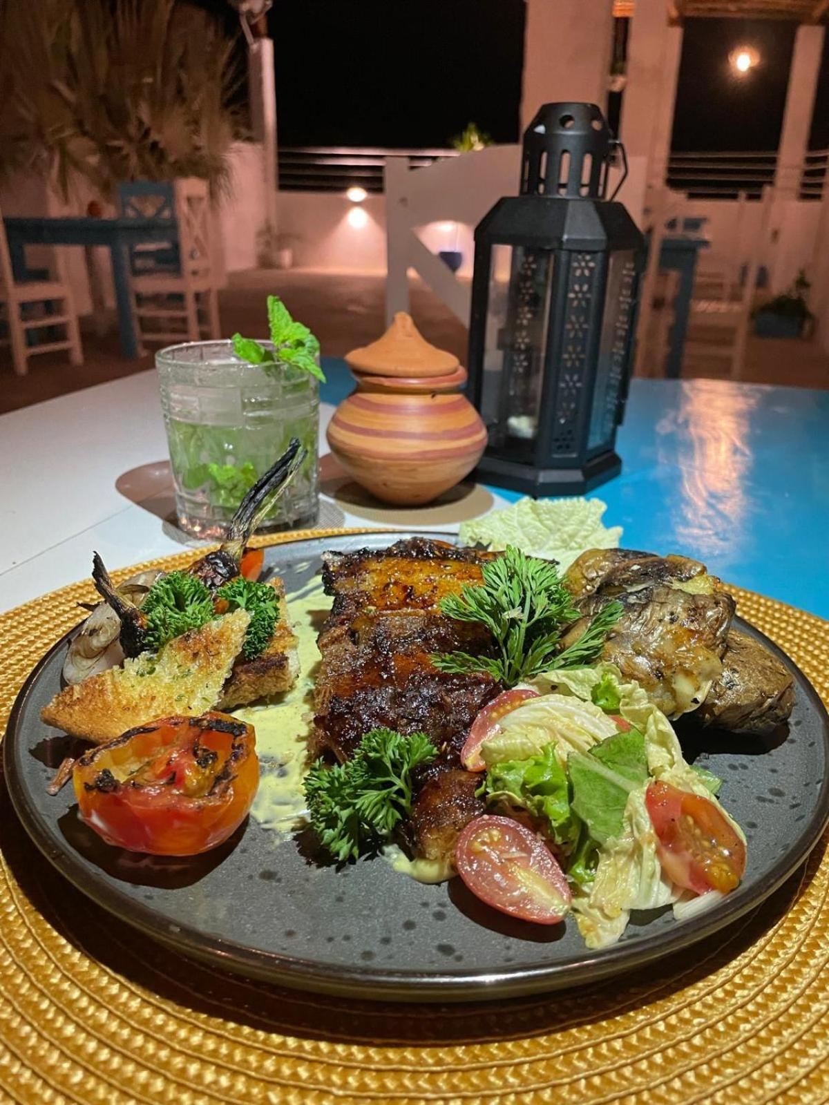 Kingcity Resort Anuradhapura Bagian luar foto